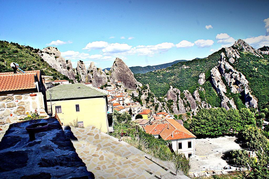 Monserrat Castelmezzano Exteriör bild