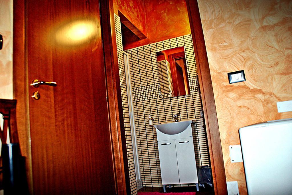 Monserrat Castelmezzano Exteriör bild