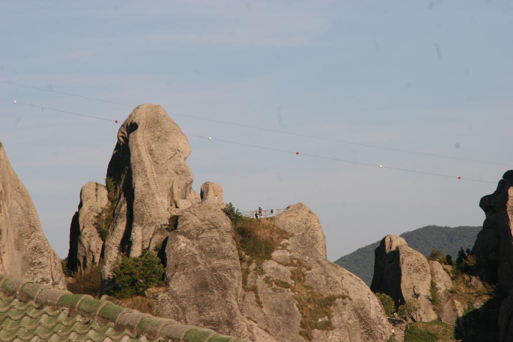Monserrat Castelmezzano Exteriör bild
