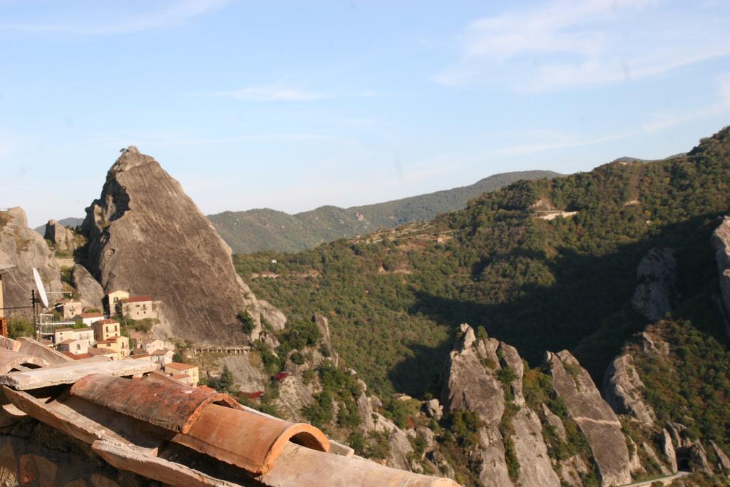 Monserrat Castelmezzano Exteriör bild