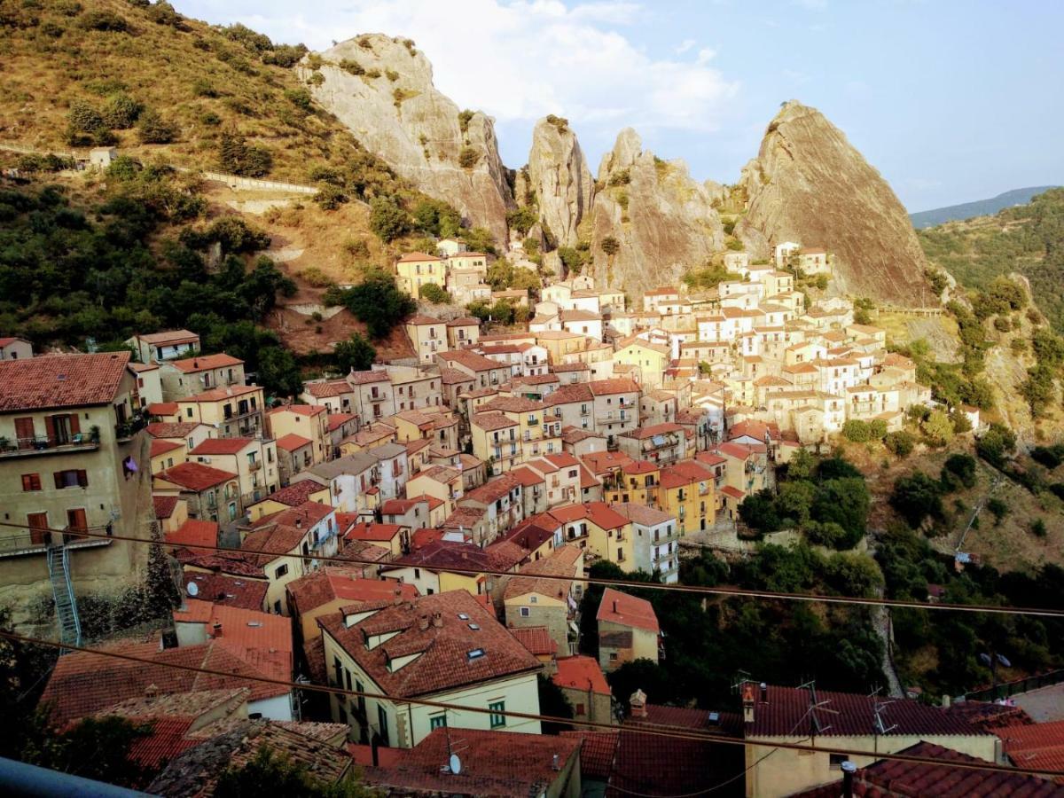 Monserrat Castelmezzano Exteriör bild