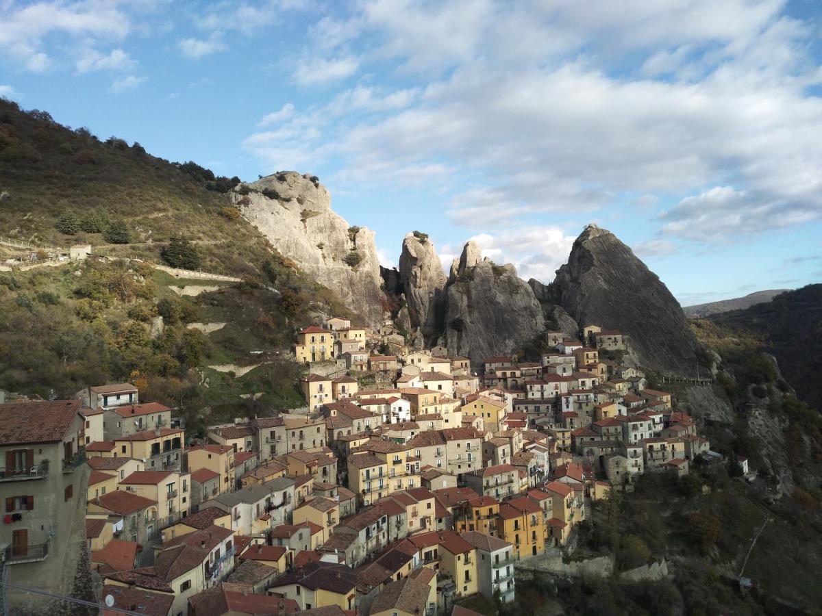 Monserrat Castelmezzano Exteriör bild